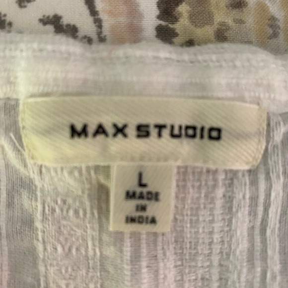 White blouse - Picture 6 of 6